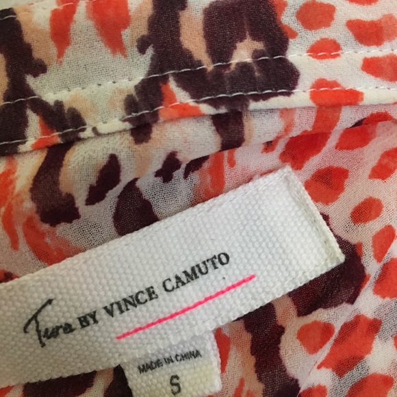 Two by Vince Camuto Sheer Blouse - Picture 3 of 3